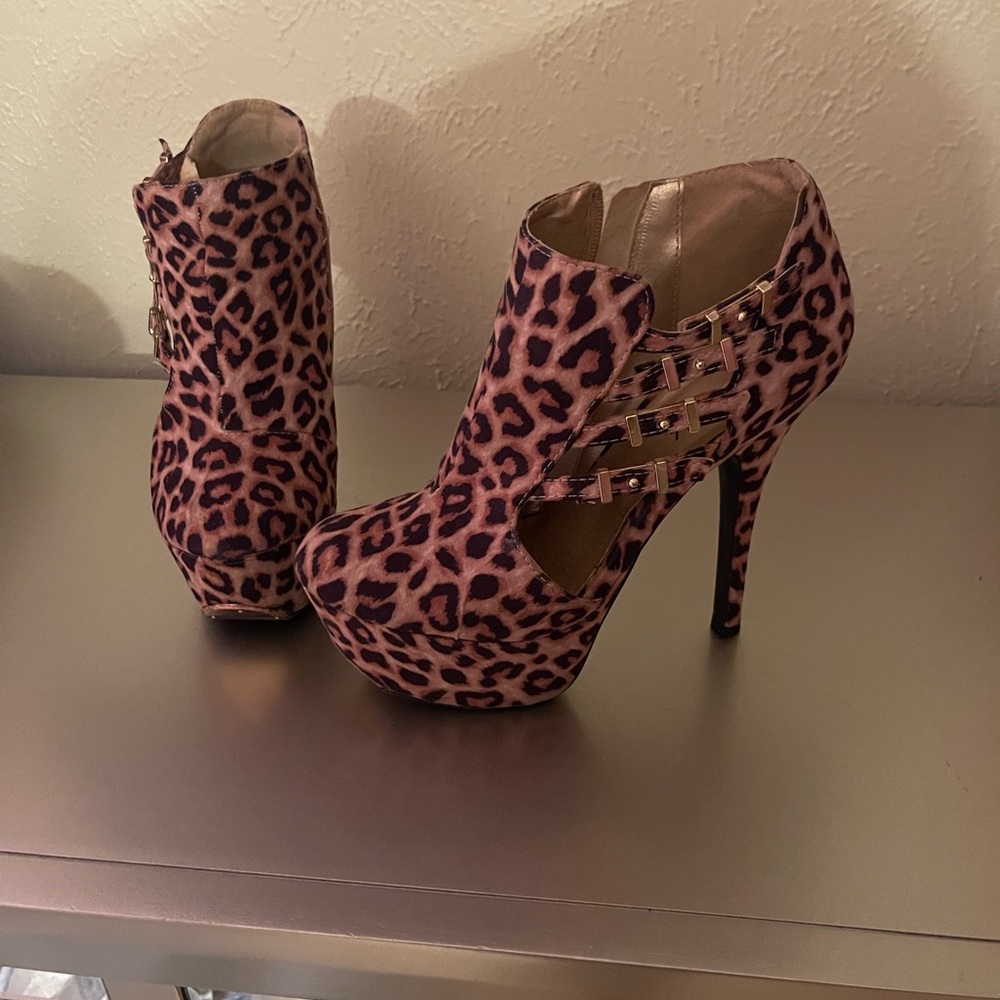 Leopard Print Booties - Picture 4 of 6